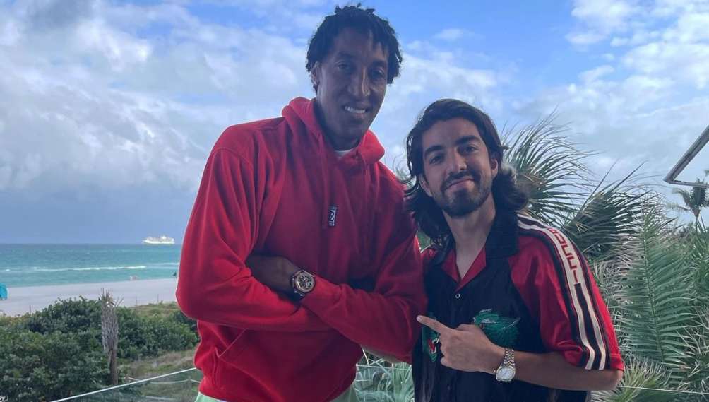 Scottie Pippen y Rodolfo Pizarro