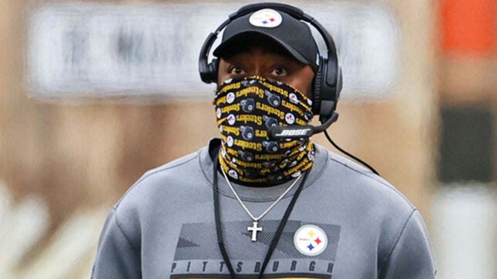 El coach de Pittsburgh durante un partido