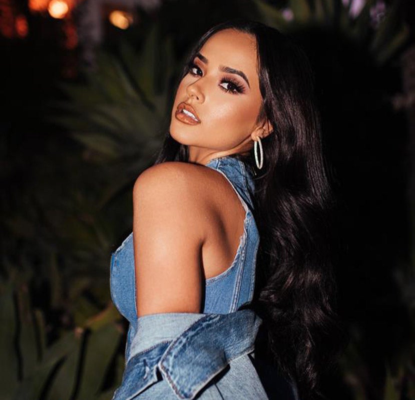 Becky G, autora de la canción del comercial