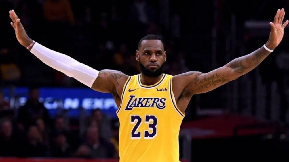 LeBron James ante crítica de Ibrahimovic: "Nunca me callaré acerca de las cosas que están mal"