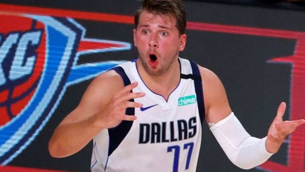 Luka Doncic, sorprendido en un juego de los Dallas Mavericks