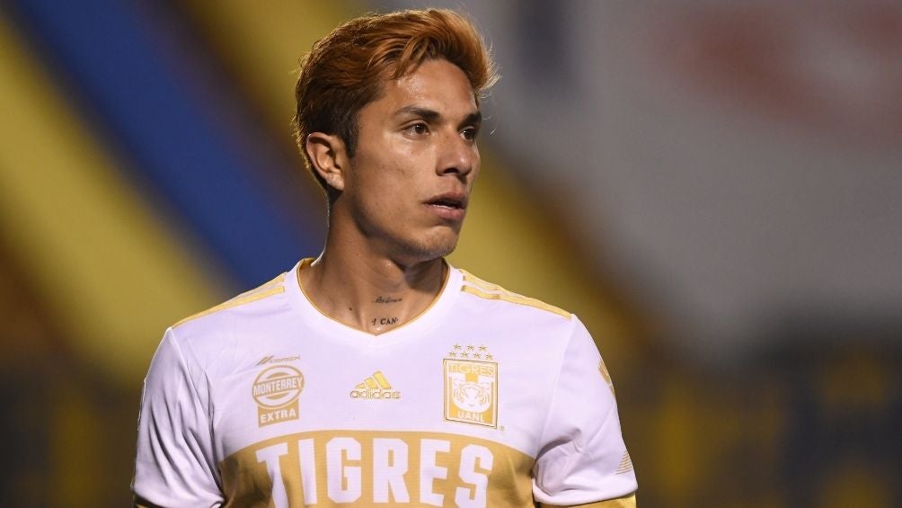 Salcedo en un partido con Tigres 