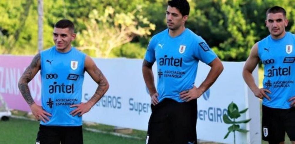 Suárez en concentración con Uruguay