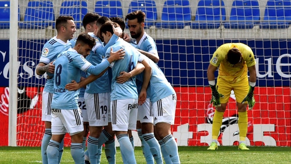 Jugadores del Celta celebran gol vs Huesca