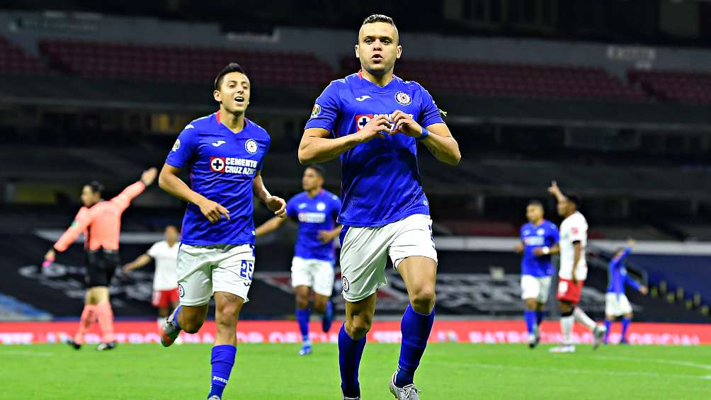 Cruz Azul en festejo de gol