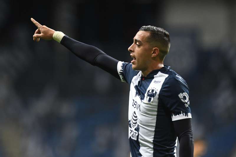 Rogelio Funes Mori en partido con Rayados