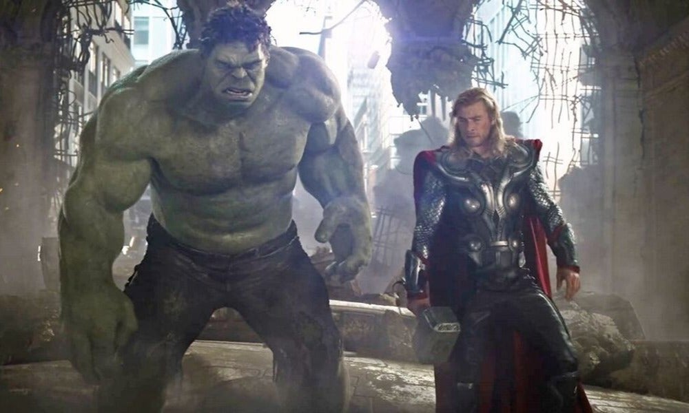 Hulk y Thor en escena de Avengers