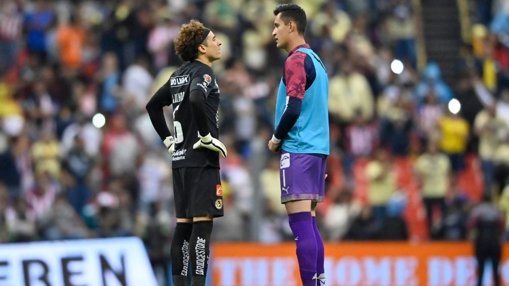 Ochoa y Gudiño en un Clásico 