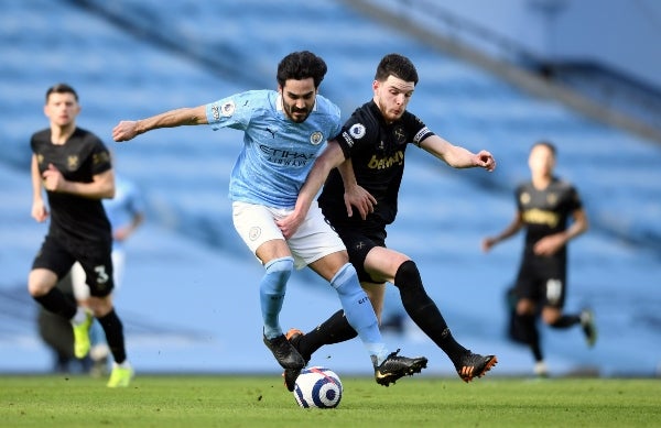 Ilkay Gündogan en acción con el Manchester City