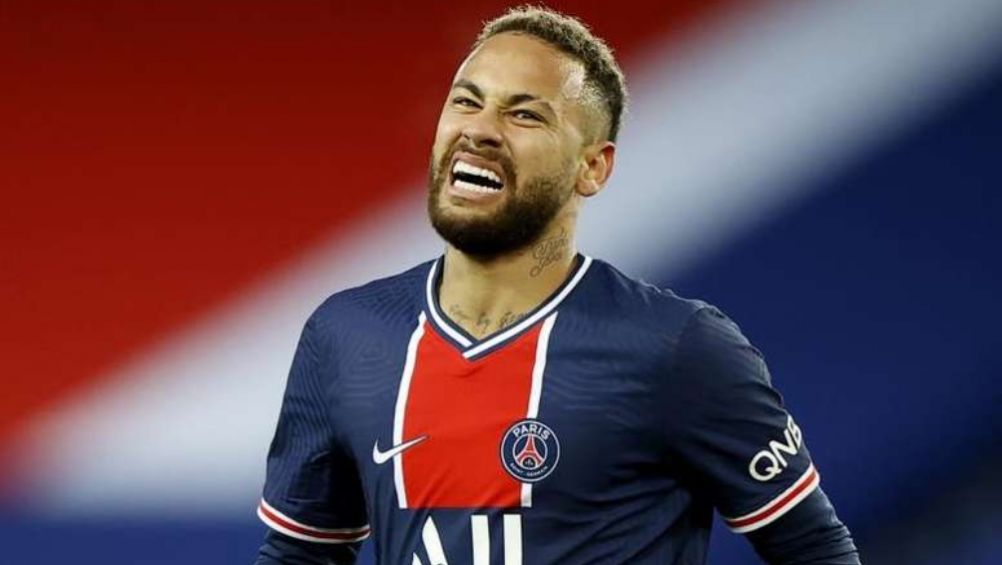 Neymar en un partido con el París Saint-Germain