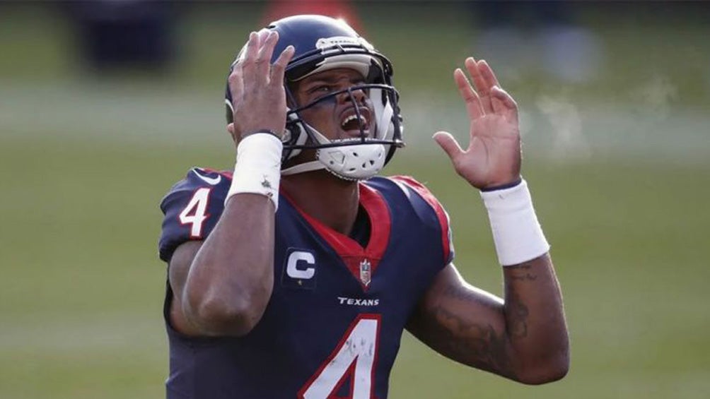 Deshaun Watson se lamenta en un partido con Texans