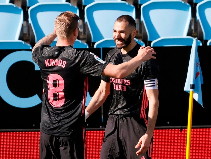 Kroos y Benzema celebrando un gol a favor del Real Madrid