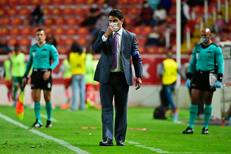 Alfonso Sosa durante el duelo ante Necaxa 