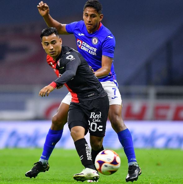 Jairo Torres en acción ante La Máquina