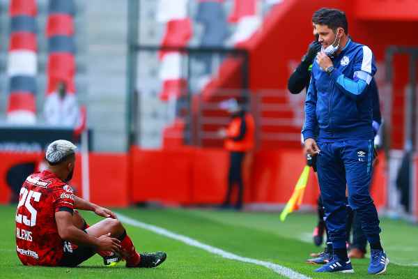 Larcamón, técnico del Puebla, en el Nemesio Diez