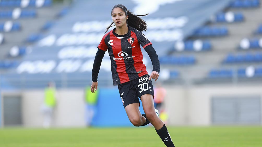 Alison González en un partido con el Atlas