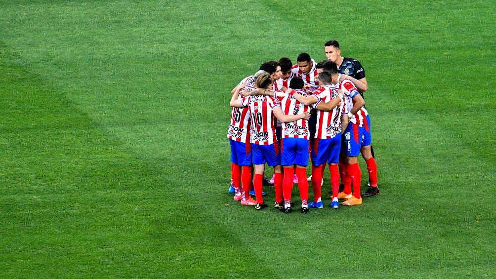 Jugadores de Chivas previo al Clásico Nacional