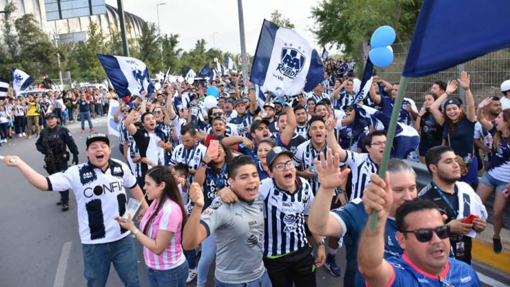 Afición de Rayados previo a partido