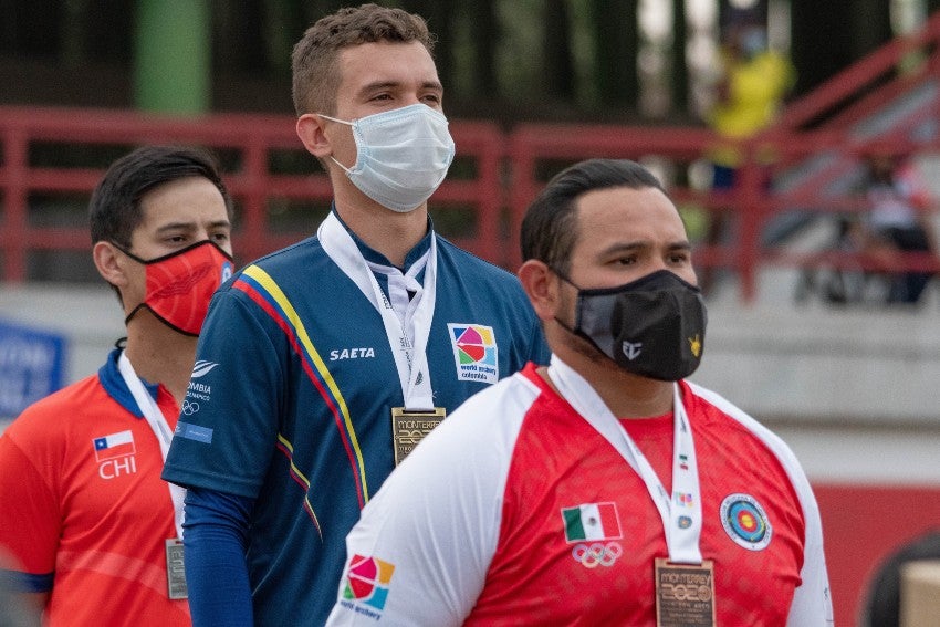 Los tres medallistas en el Campeonato Panamericano de Tiro con Arco