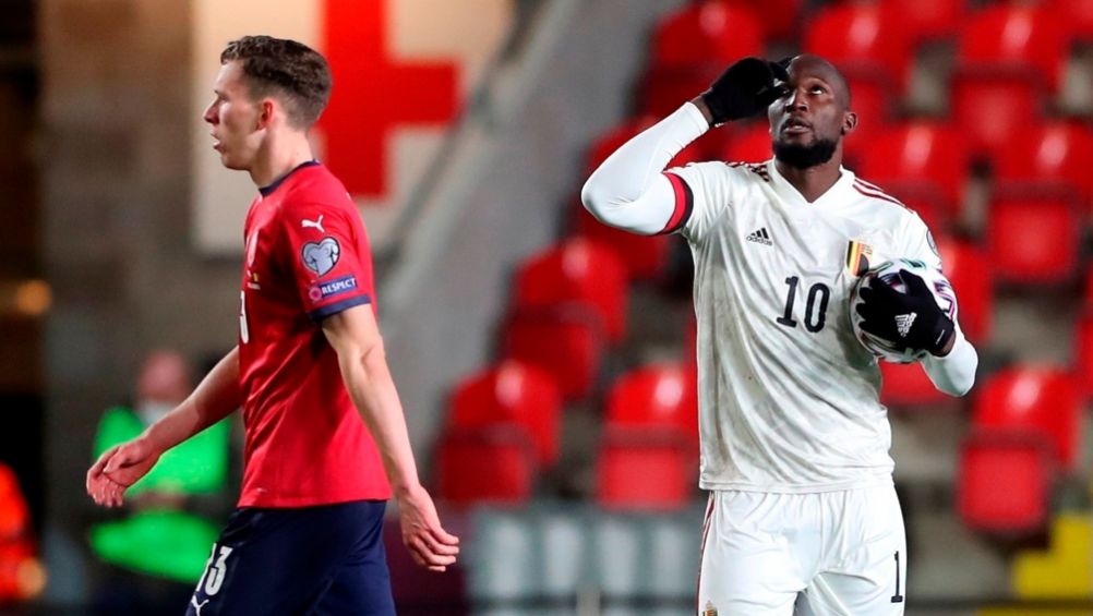 Lukaku celebrando el gol del empate ante República Checa