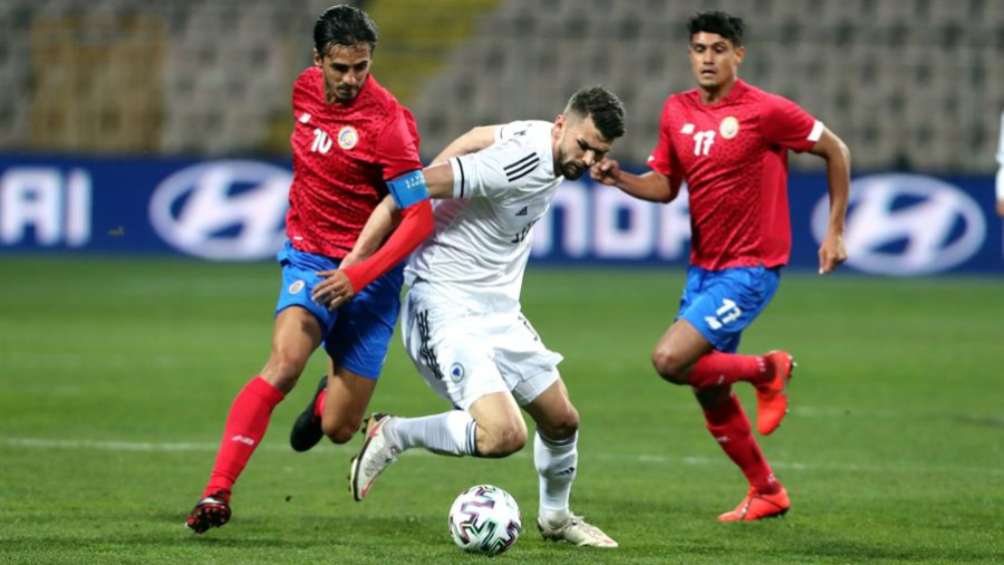 Bosnia y Costa Rica en partido