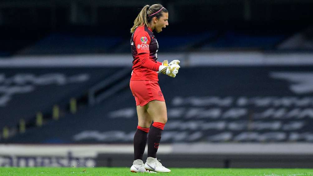 Renata Masciarelli en festejo de gol