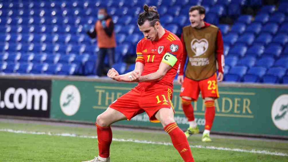 Gareth Bale en festejo con Gales