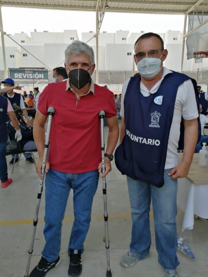 Tuca Ferretti junto a un aficionado