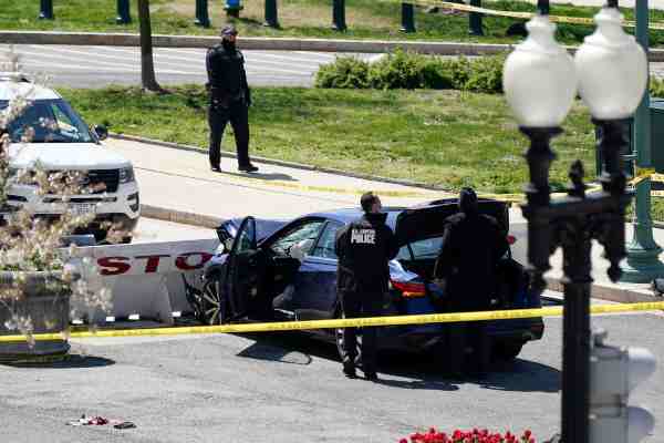 Policía del Capitolio en la zona del incidente