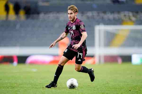 Jesús Angulo en acción con el Tri Sub 23