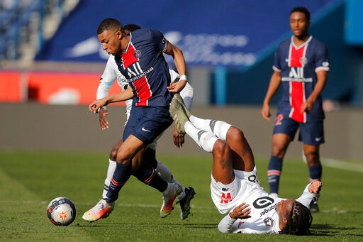 Mbappé frente al Lille