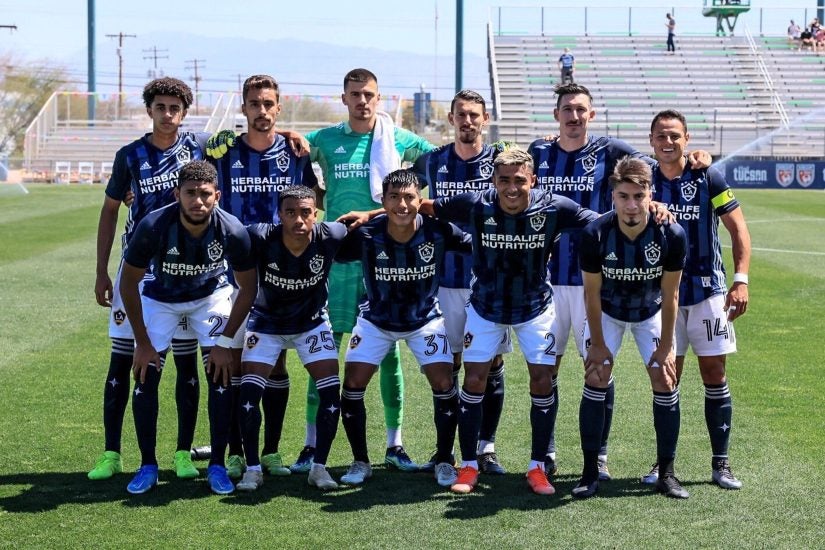 Jugadores del LA Galaxy previo al duelo ante Kansas City