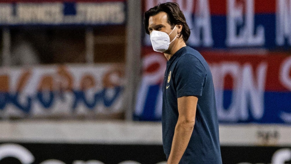 Solari observa el Olimpia vs América