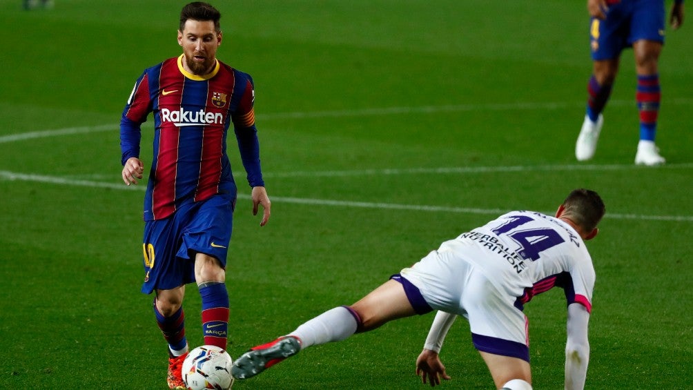 Leo Messi en acción contra el Valladolid