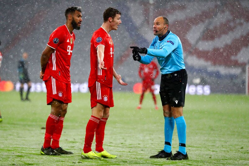 El silbante español en el encuentro entre Bayern y PSG