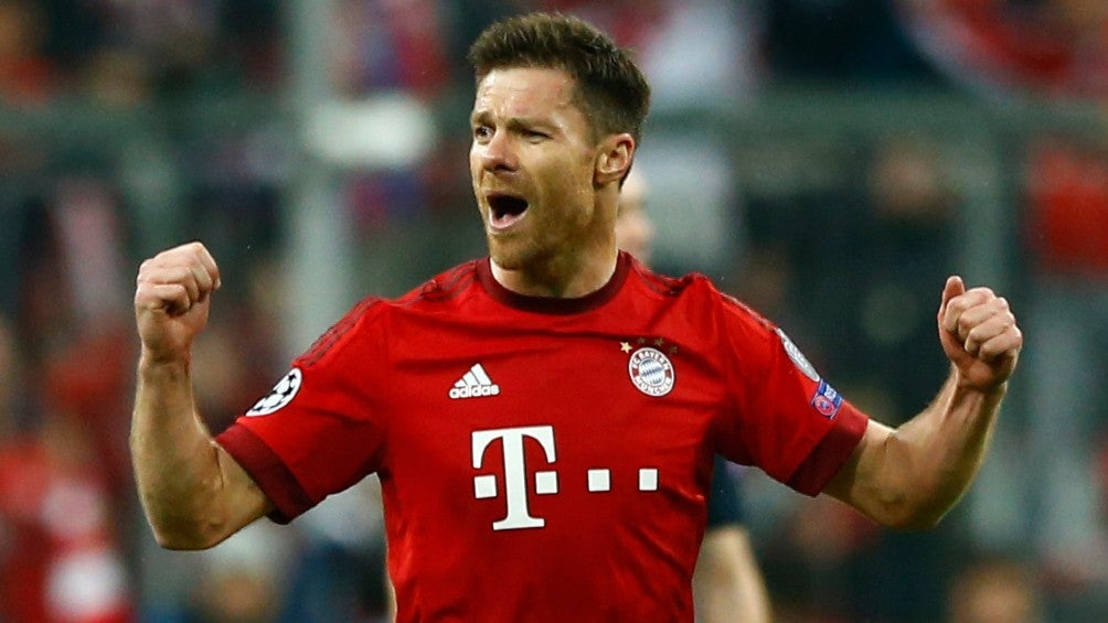 Xabi Alonso con el Bayern Munich en 2016