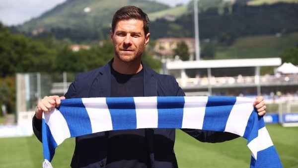 Xabi Alonso como entrenador de la filial de la Real Sociedad