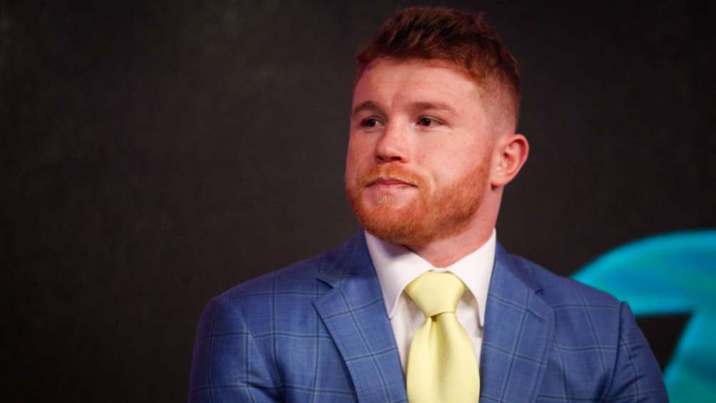 Canelo Álvarez en presentación 