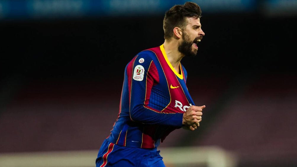 Gerard Piqué celebra un gol con el Barcelona 