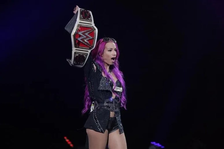 Sasha Banks en un evento de lucha de la WWE