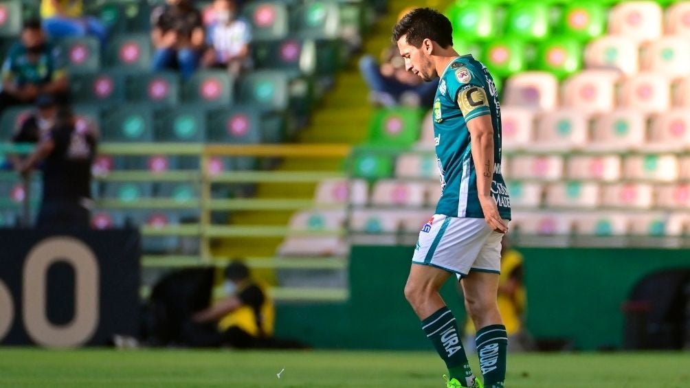 Navarro en un partido con León 