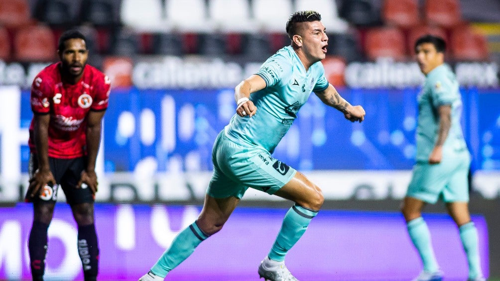 Rangel celebrando el gol de la victoria ante Xolos