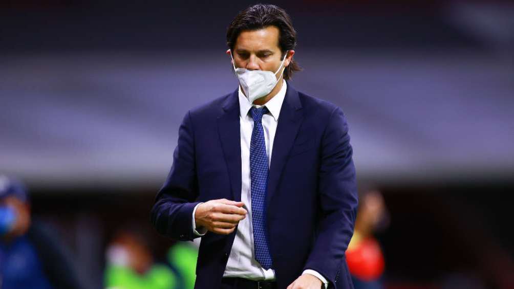 Solari en práctica con América