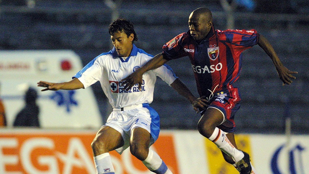  Faustino Asprilla en partido con Atlante