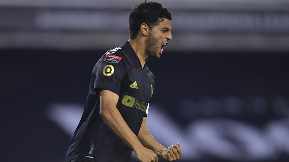 Carlos Vela festeja un gol con LAFC