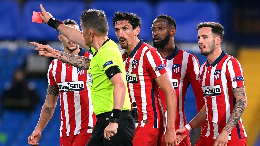 Savic reclama su expulsión ante Chelsea 