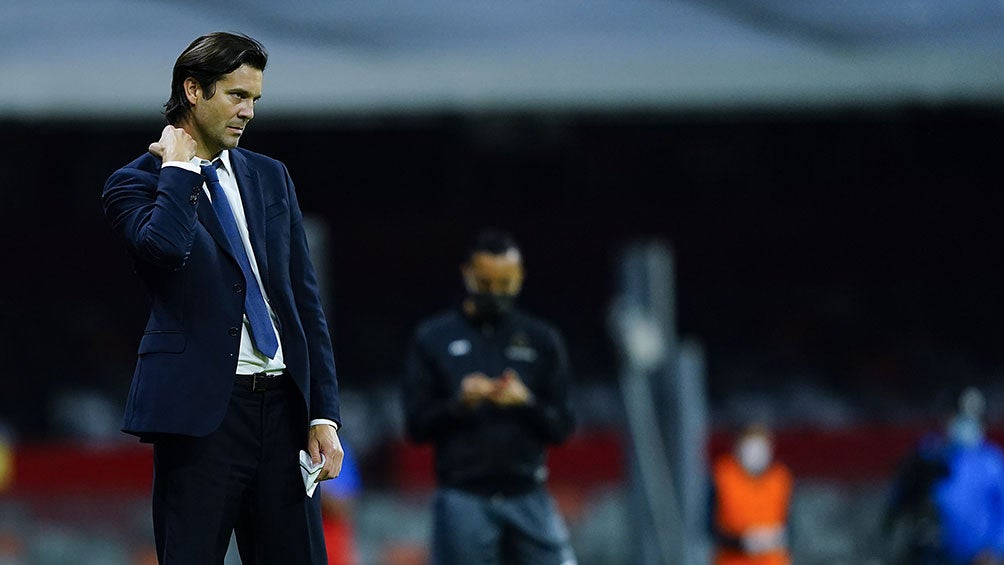 Santiago Solari en el partido contra Olimpia