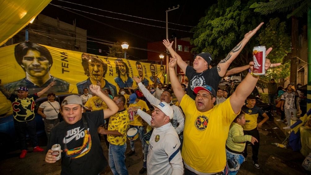 Aficionados del América se reunieron para ver el partido 