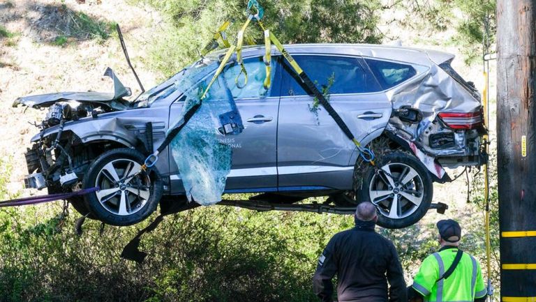 Así quedó la camioneta en la que viajaba el golfista