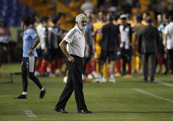 Tuca Ferretti en el Tigres vs Rayados